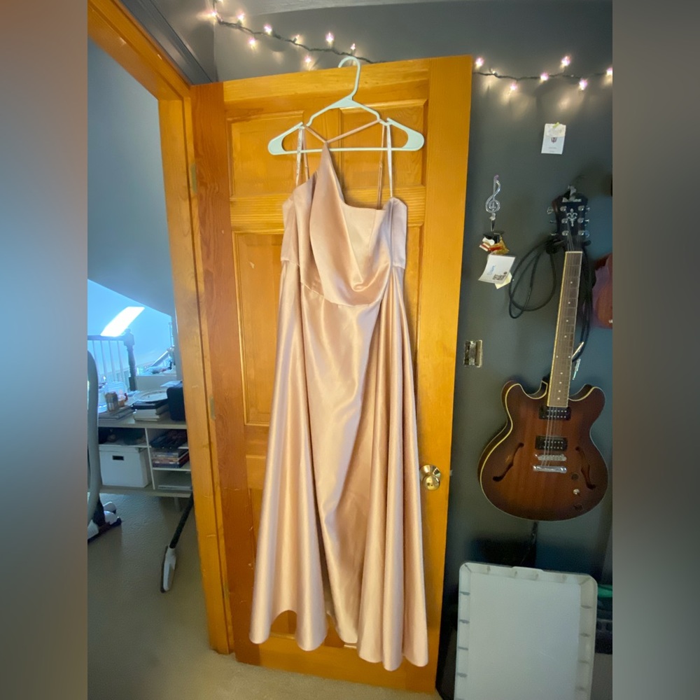 David’ Bridal Dress